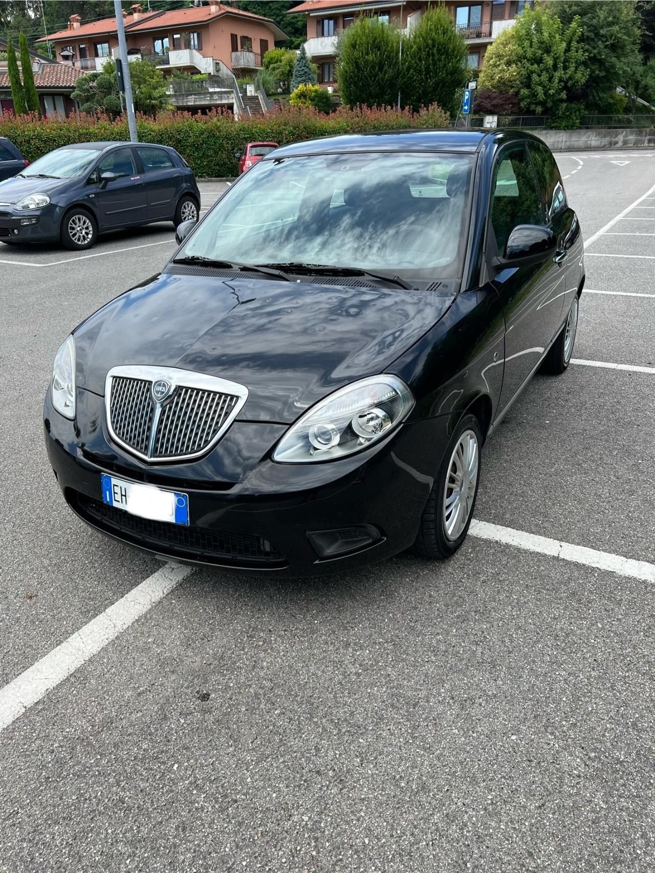 Lancia Ypsilon 1.2 69 CV Unyca