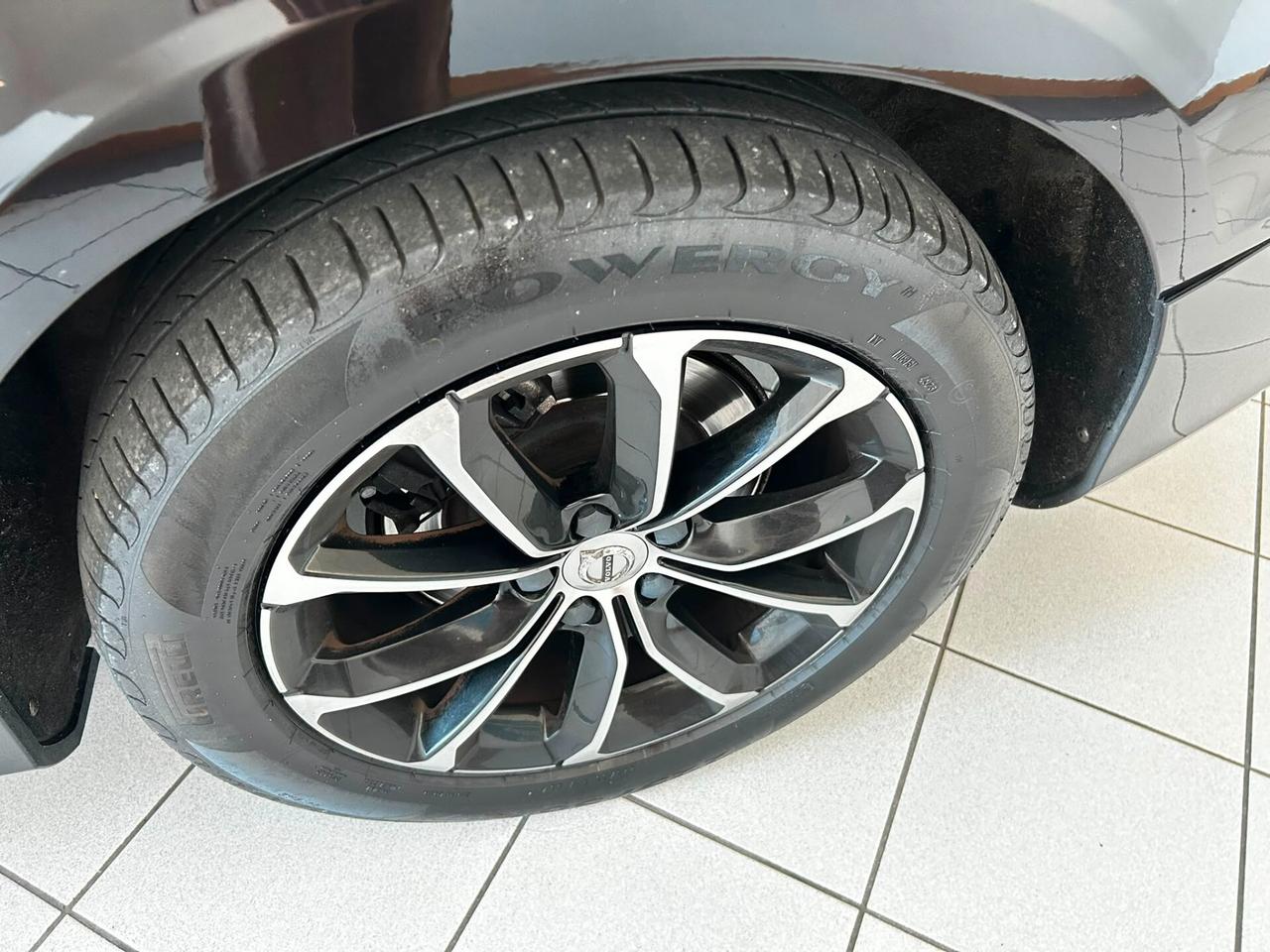 Volvo V60 D3 2.0D SOLO X RIVENDITORI 2019