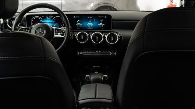 MERCEDES-BENZ A 180 d Auto IVA NEOPATENTATI PERFETTA