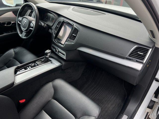 VOLVO XC90 D5 AWD Geartronic Momentum