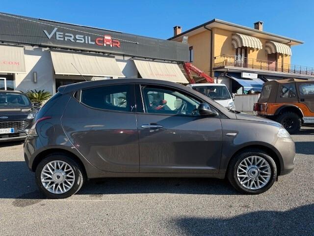 Lancia Ypsilon 1.2 69 CV 5 porte S&S Gold