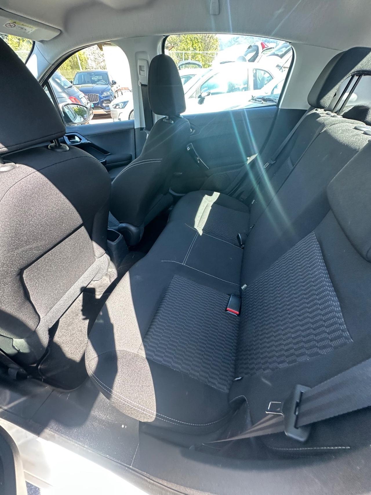 Peugeot 208 BlueHDi 75 S&S 5 porte Active