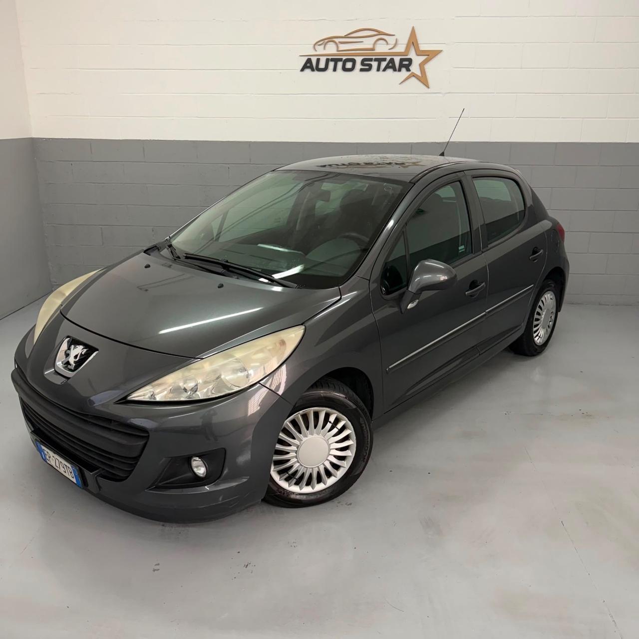 Peugeot 207 1.4 8V 75CV NEOPATENTATI EURO5