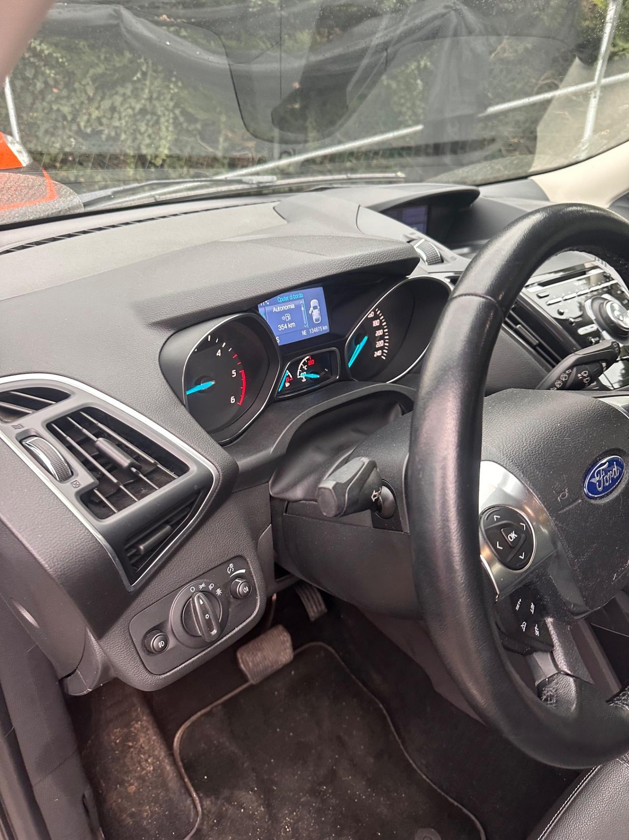 Ford Kuga 2.0 TDCI 140 CV 4WD Powershift Business