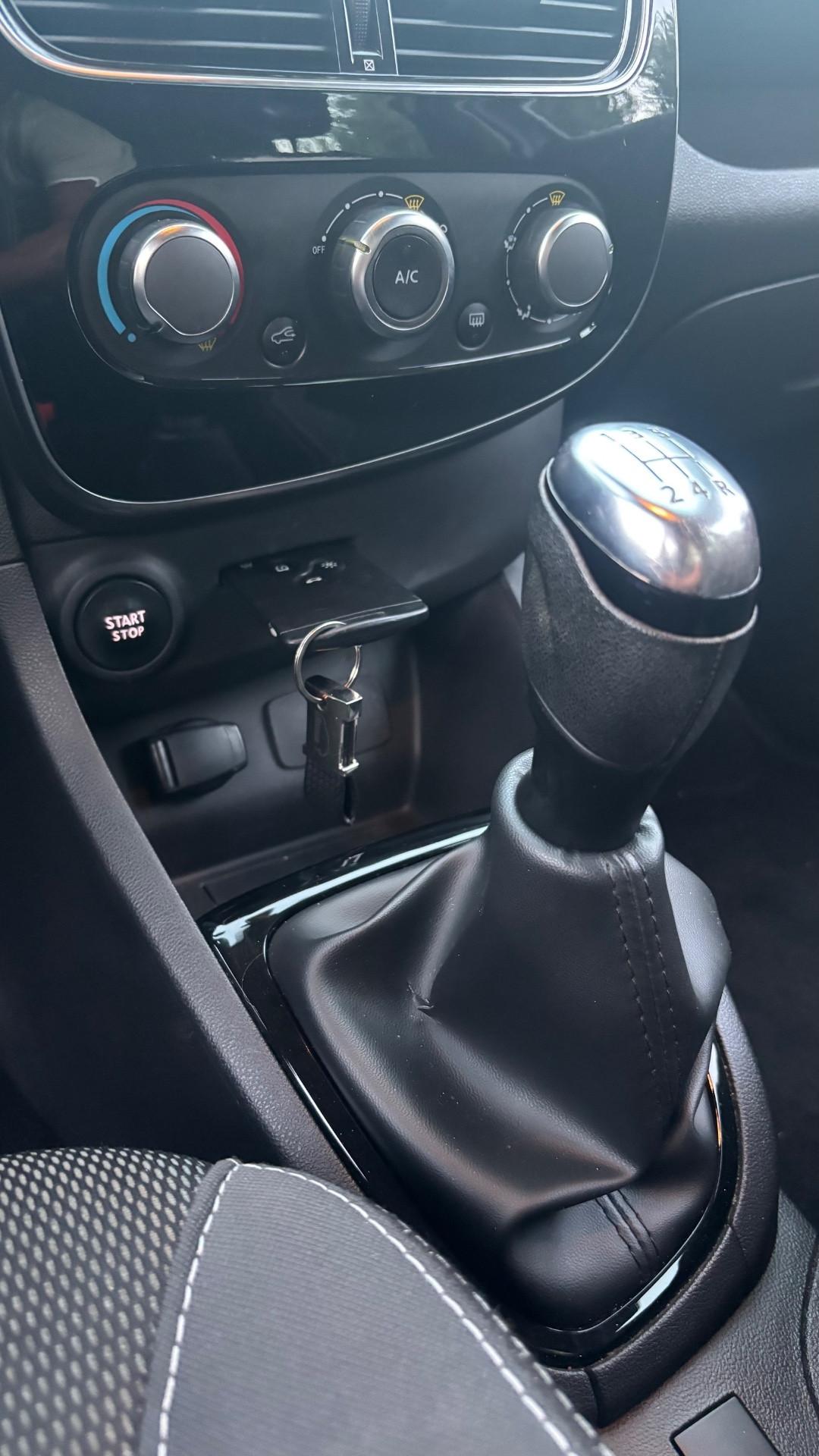 Renault Clio dCi 8V 75 CV 5 porte Moschino Life