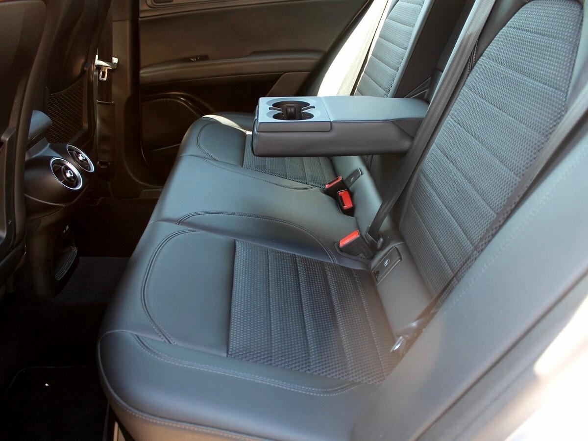 Alfa Romeo Stelvio 2.2 Turbodiesel 160 CV AT8 RWD Sprint PREZZO VERO - UNIPRO IVA DEDUCIBILE