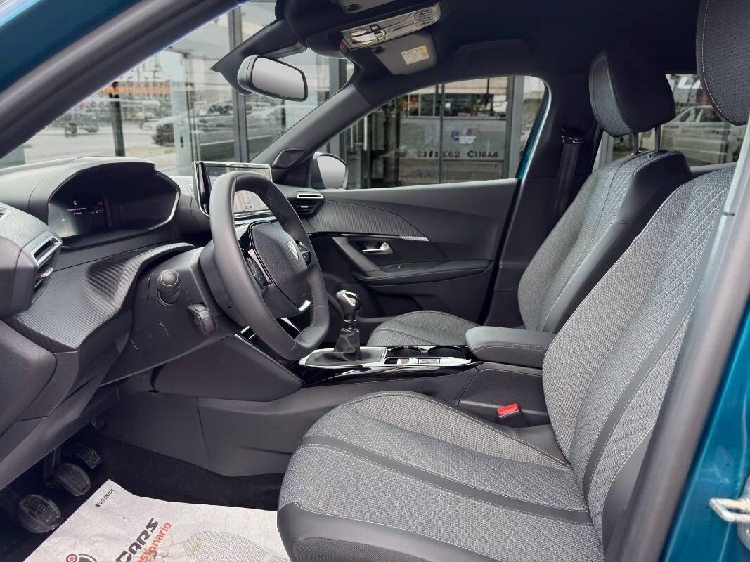 Peugeot 2008 1.2 puretech Allure s&s 100cv Con NAVIGATORE