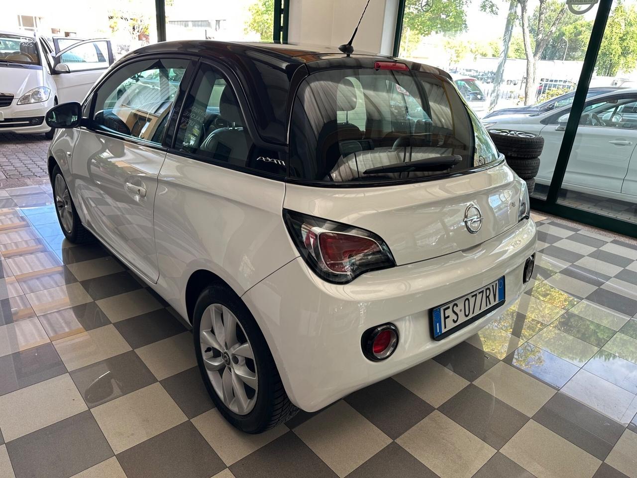 Opel Adam 1.4 87 CV GPL Tech Jam