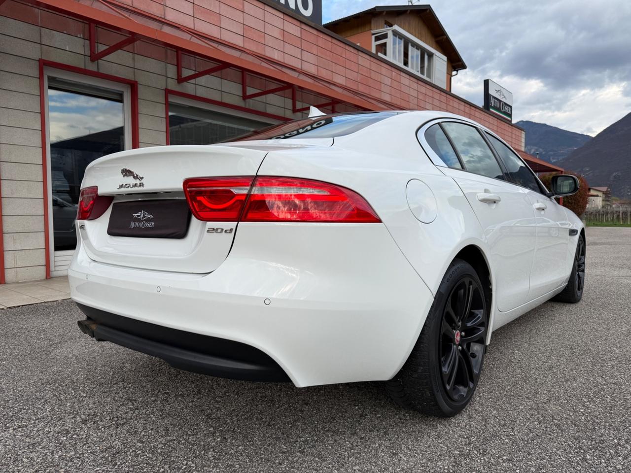 Jaguar XE - Prestige - FULL OPTIONAL