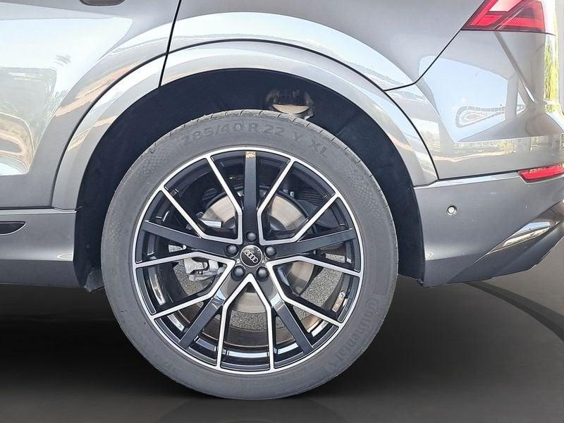 Audi Q8 50 TDI 210kW quattro tip. S Line Edition