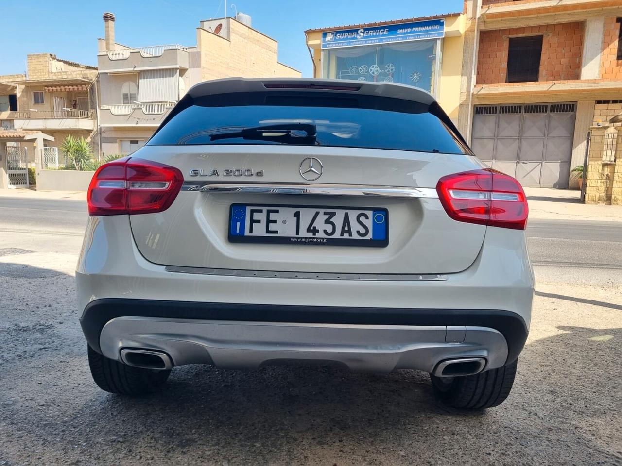 Mercedes-benz GLA 200D Tetto apribile. SUPER PROMO ESTATE 2025