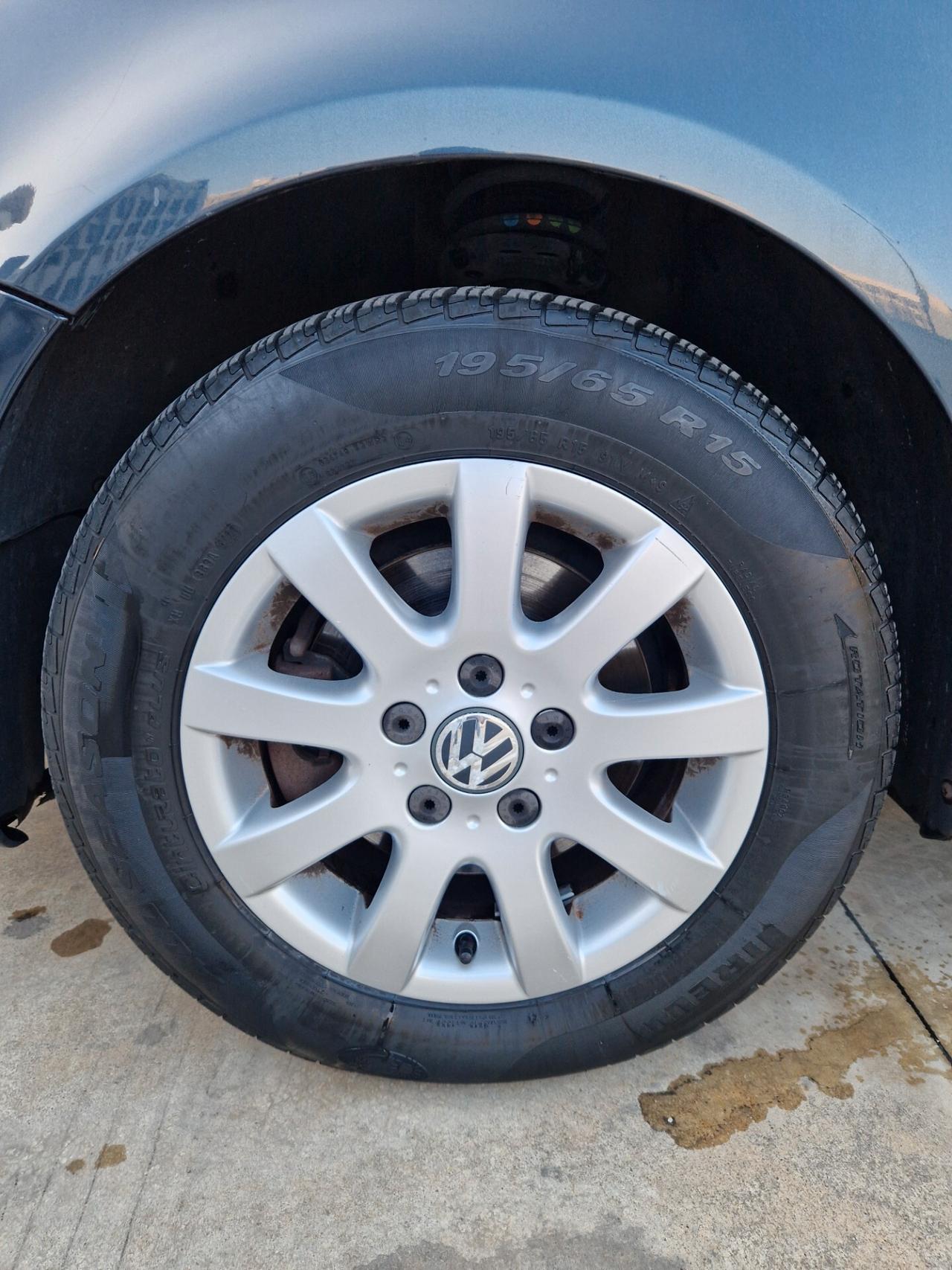 Volkswagen Golf 1.6 5p. 102cv Benz - 2005