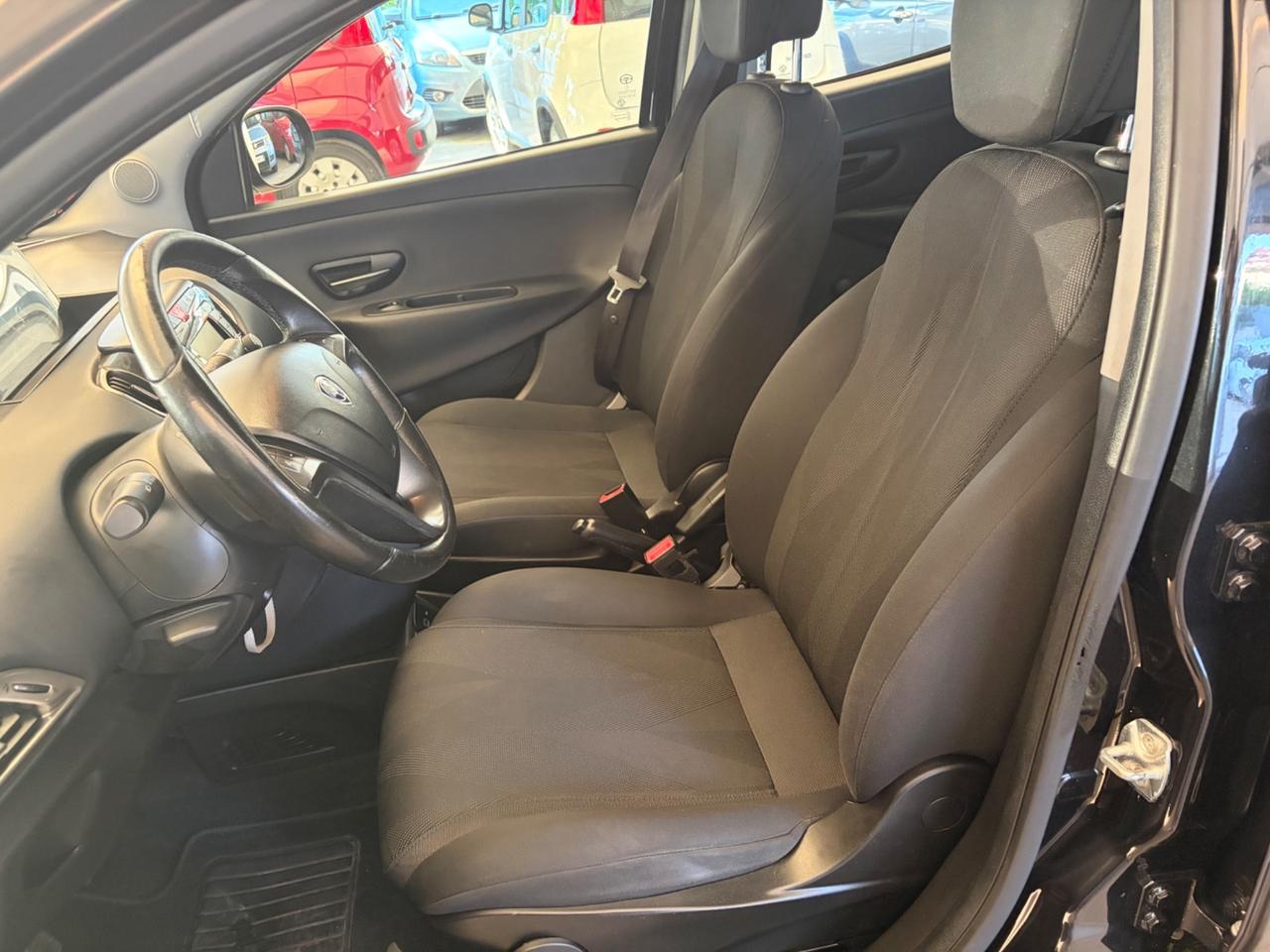 Lancia Ypsilon 1.2 69 CV 5 porte GPL Ecochic Platinum