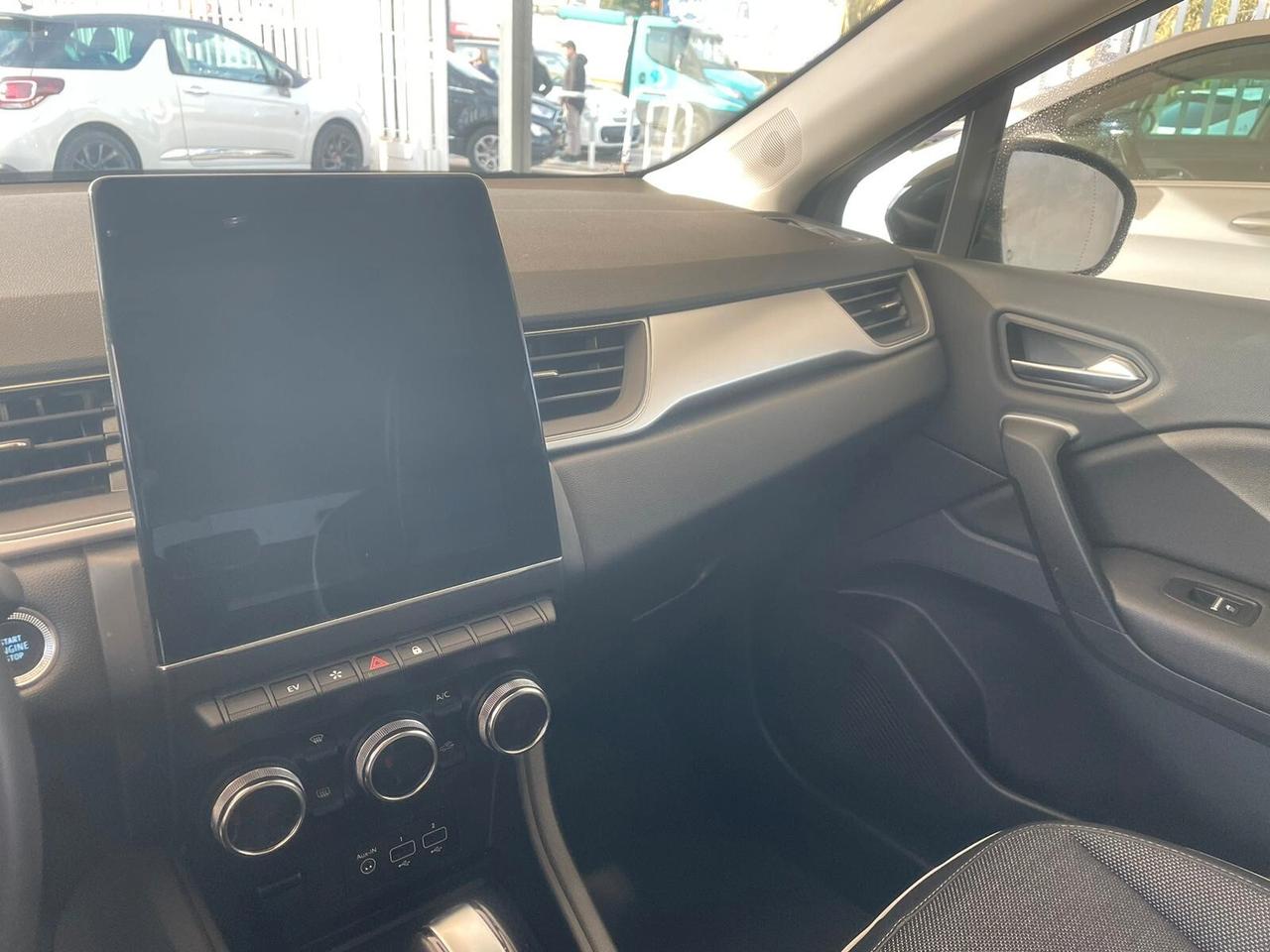 Renault Captur Full Hybrid E-Tech Intens