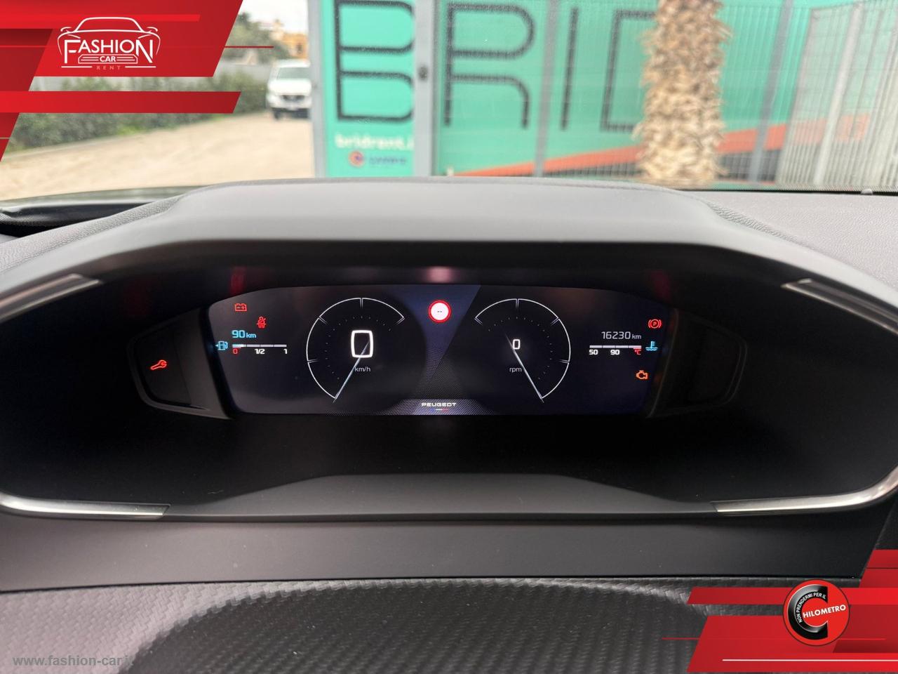 PEUGEOT 2008 PureTech 100 S&S Allure