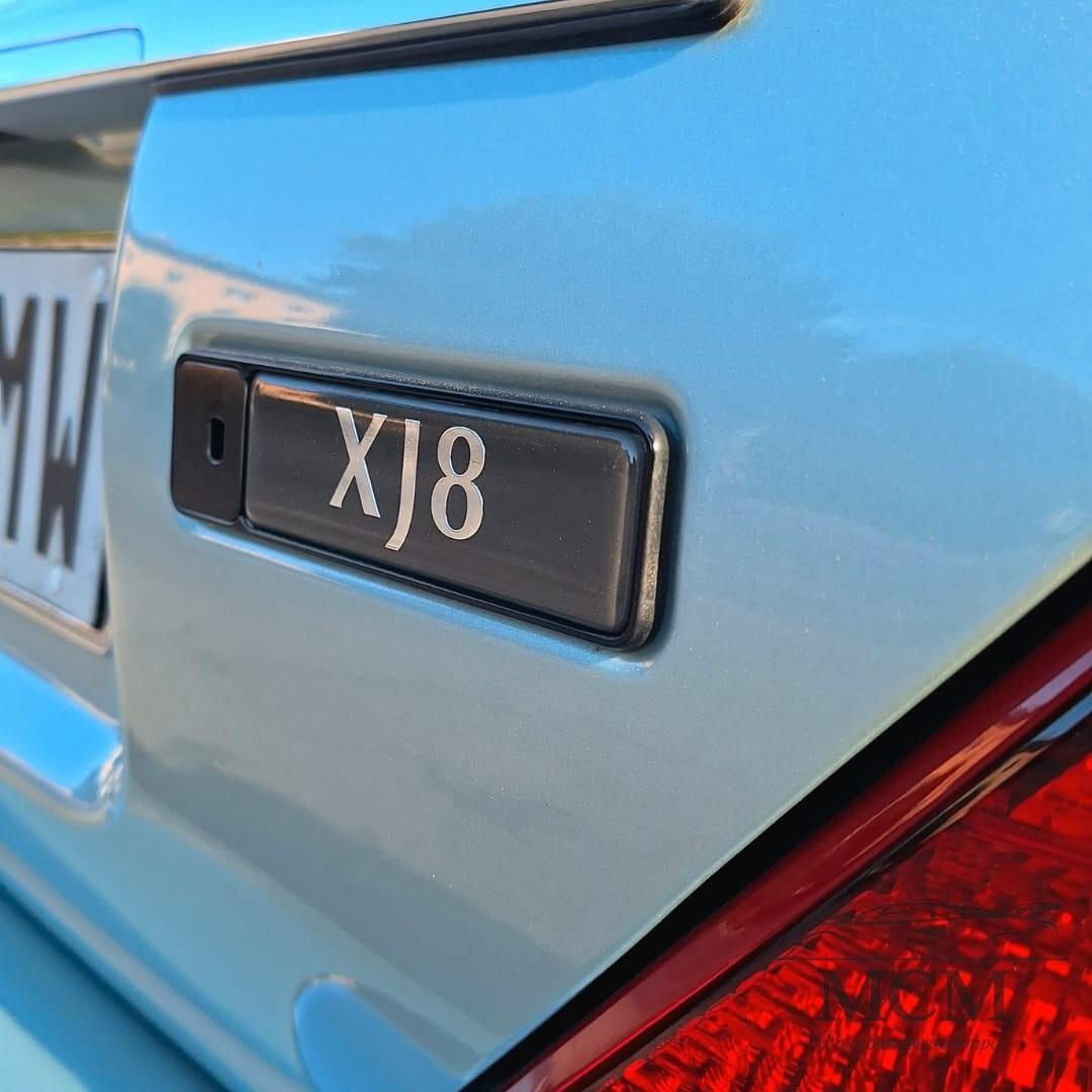 Jaguar XJ8 - 3.2 - V8 Executive - PARI AL NUOVO