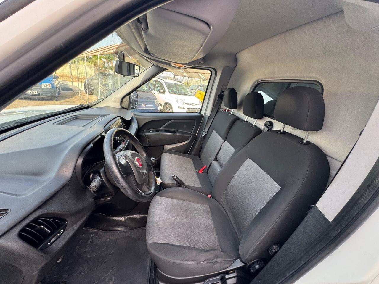 Fiat Doblò 1.6 120CV 3 posti tetto apribile
