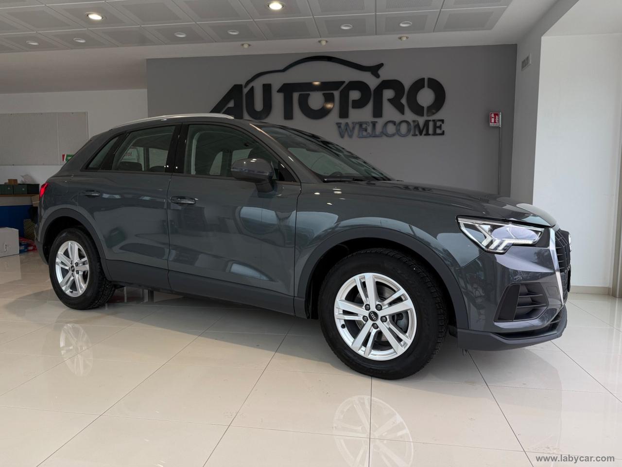 AUDI Q3 35 TDI S tronic Business Advanced