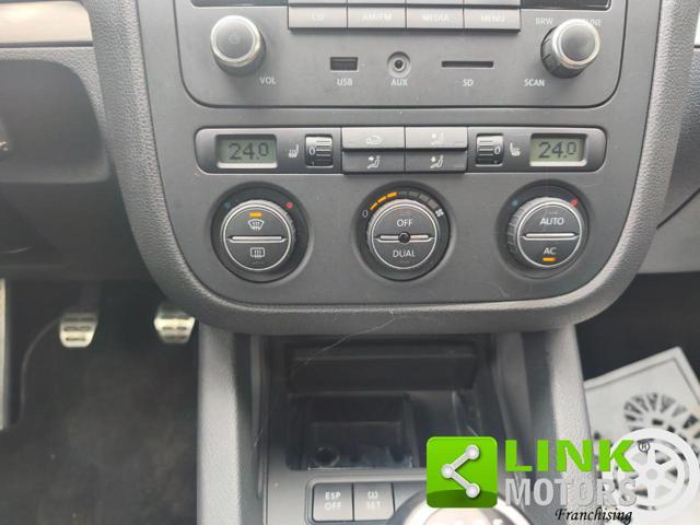 VOLKSWAGEN Golf GTI PIRELLI