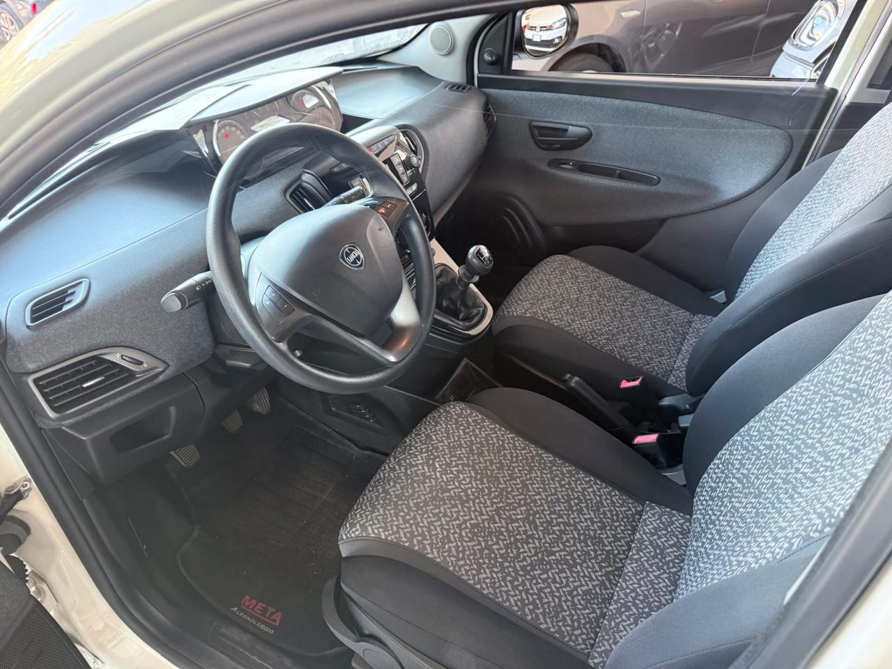 Lancia Ypsilon 1.2 69 CV 5 porte Elefantino Blu
