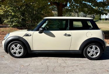 Mini 1.4 16V One (55kW)