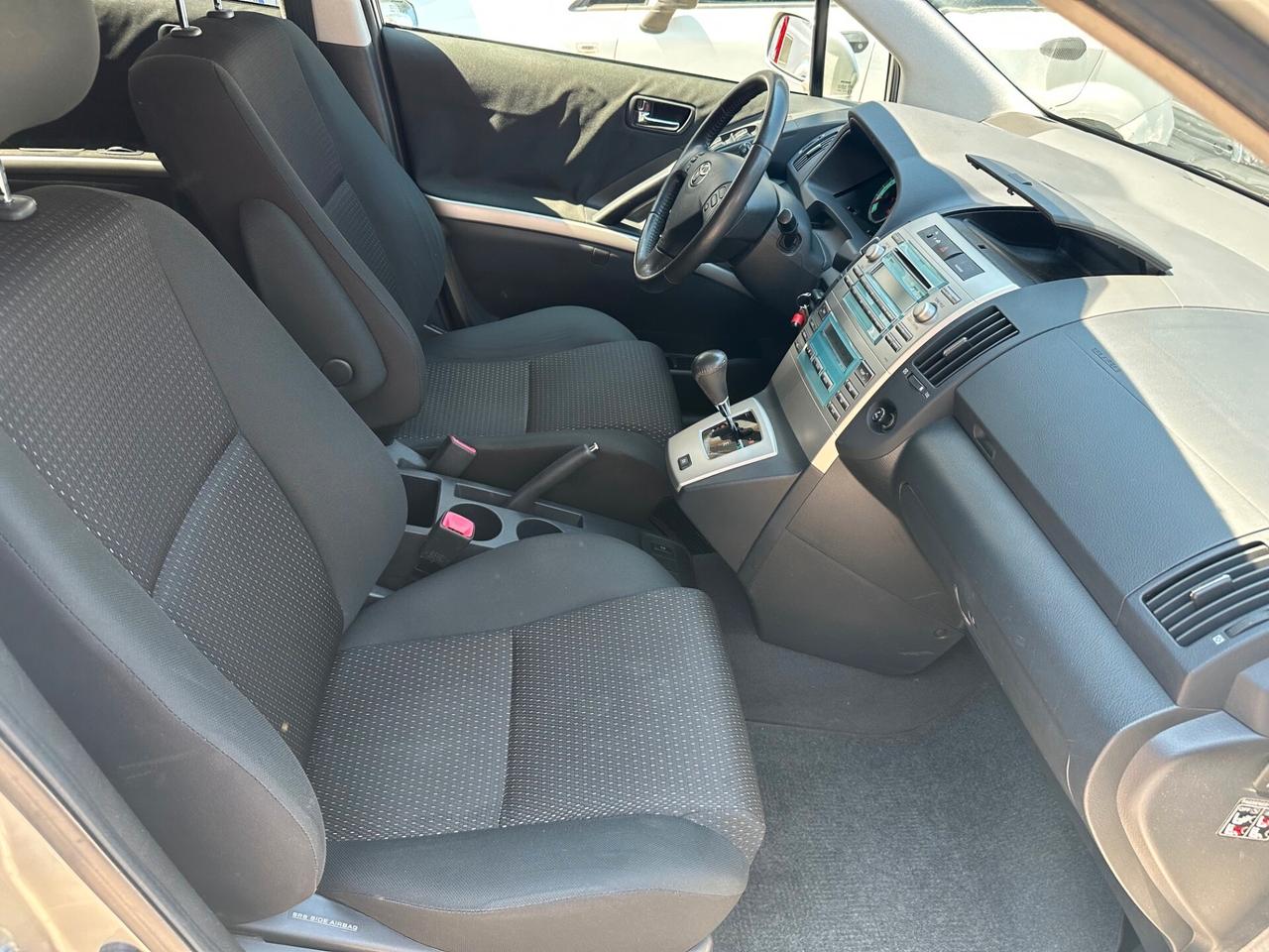 Toyota Corolla Verso 1.8 16V MMT MY'08 7pti