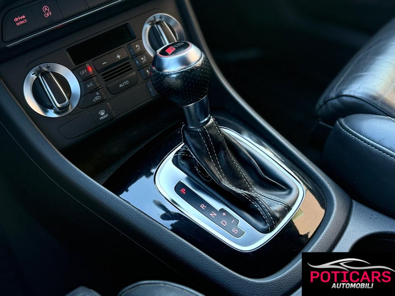 Audi Q3 Rs 2.5 TFSI quattro plus