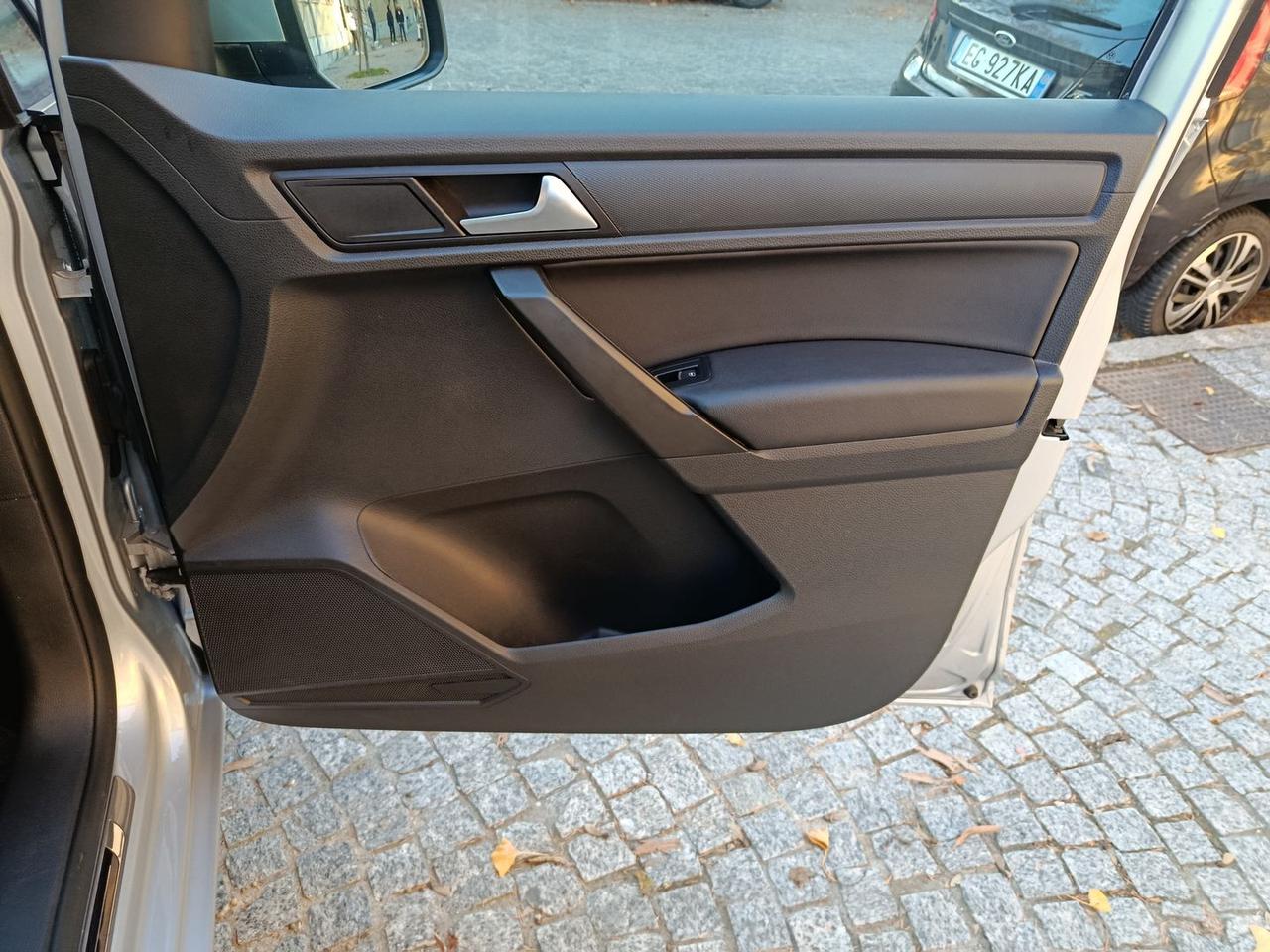 Volkswagen Caddy Highline 2.0 TDI BlueMotion #8038