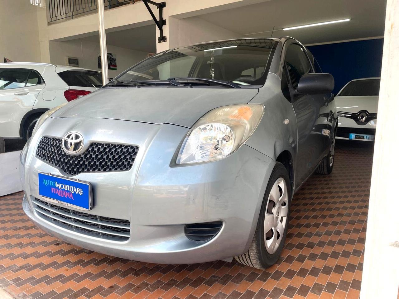 Toyota Yaris 1.0 3 porte