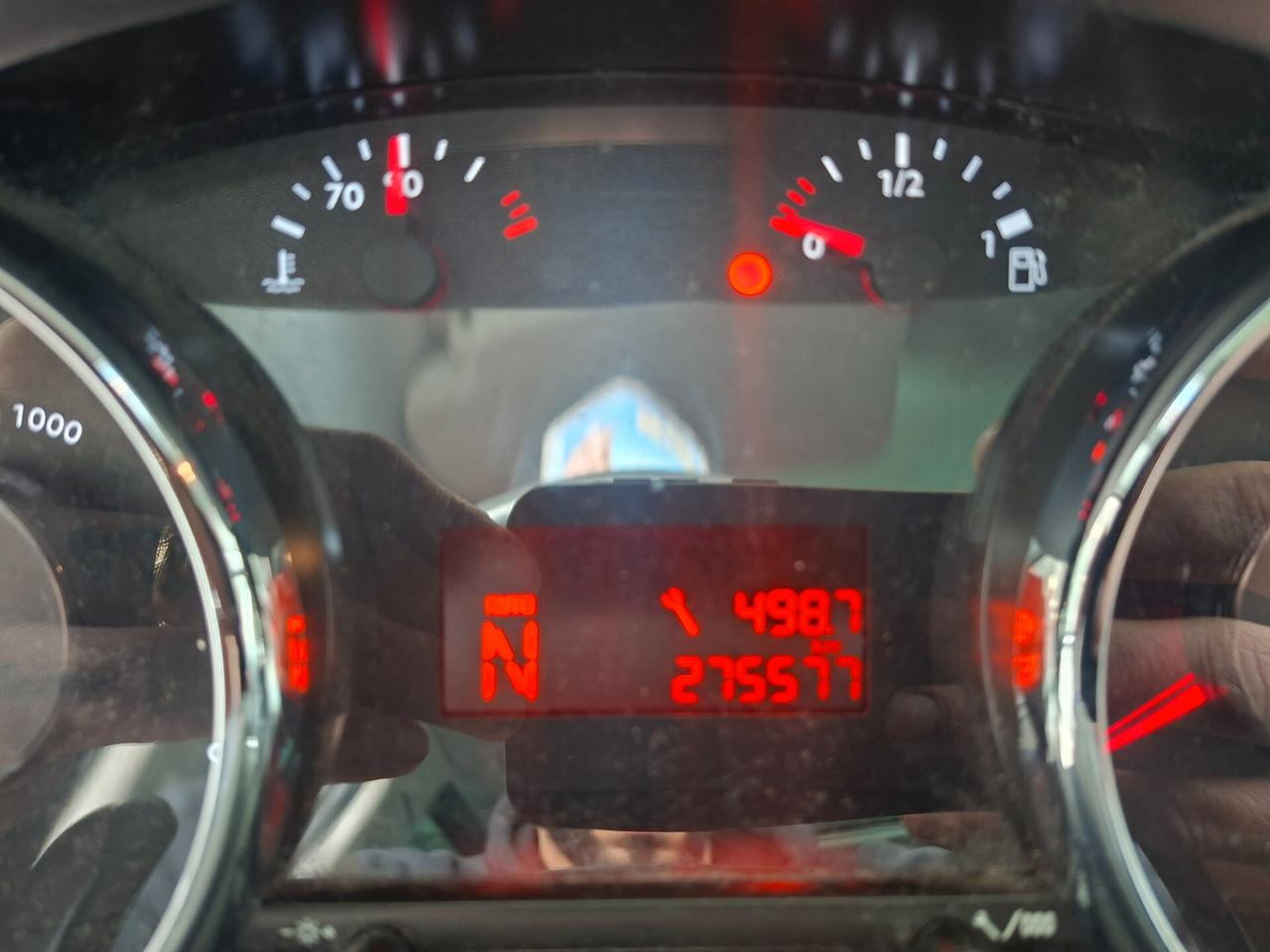 Peugeot 5008 1.6 e-HDi 112CV Stop&Start cambio robotizzato Allure