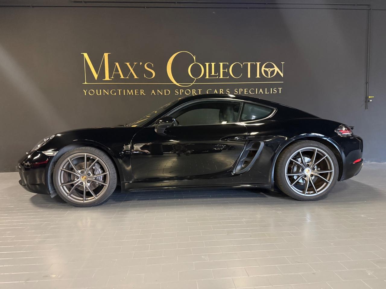 Porsche Cayman 718 PDK