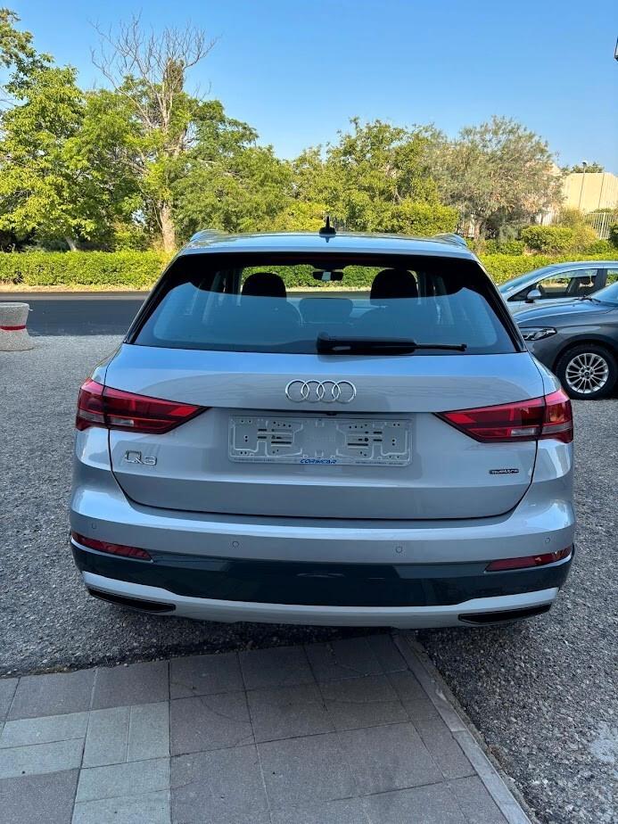 Audi Q3 40 TDI quattro S tronic Business Advanced