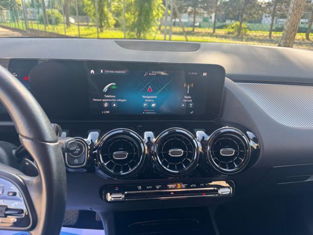 MERCEDES-BENZ GLA 180 d Automatic Business NAVI+RETR. SOLI KM. 41.200