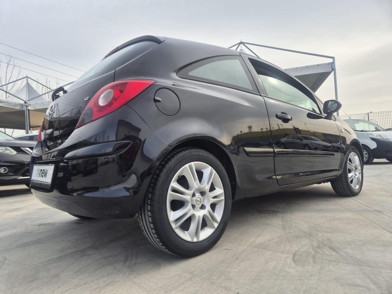 Opel Corsa 1.2 3 porte Sport