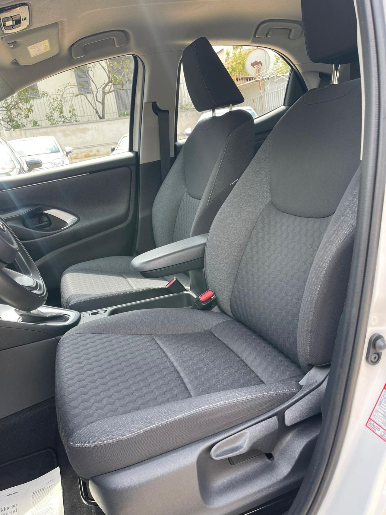 Toyota Yaris 1.5cc 92cv Hybrid 5 porte Business