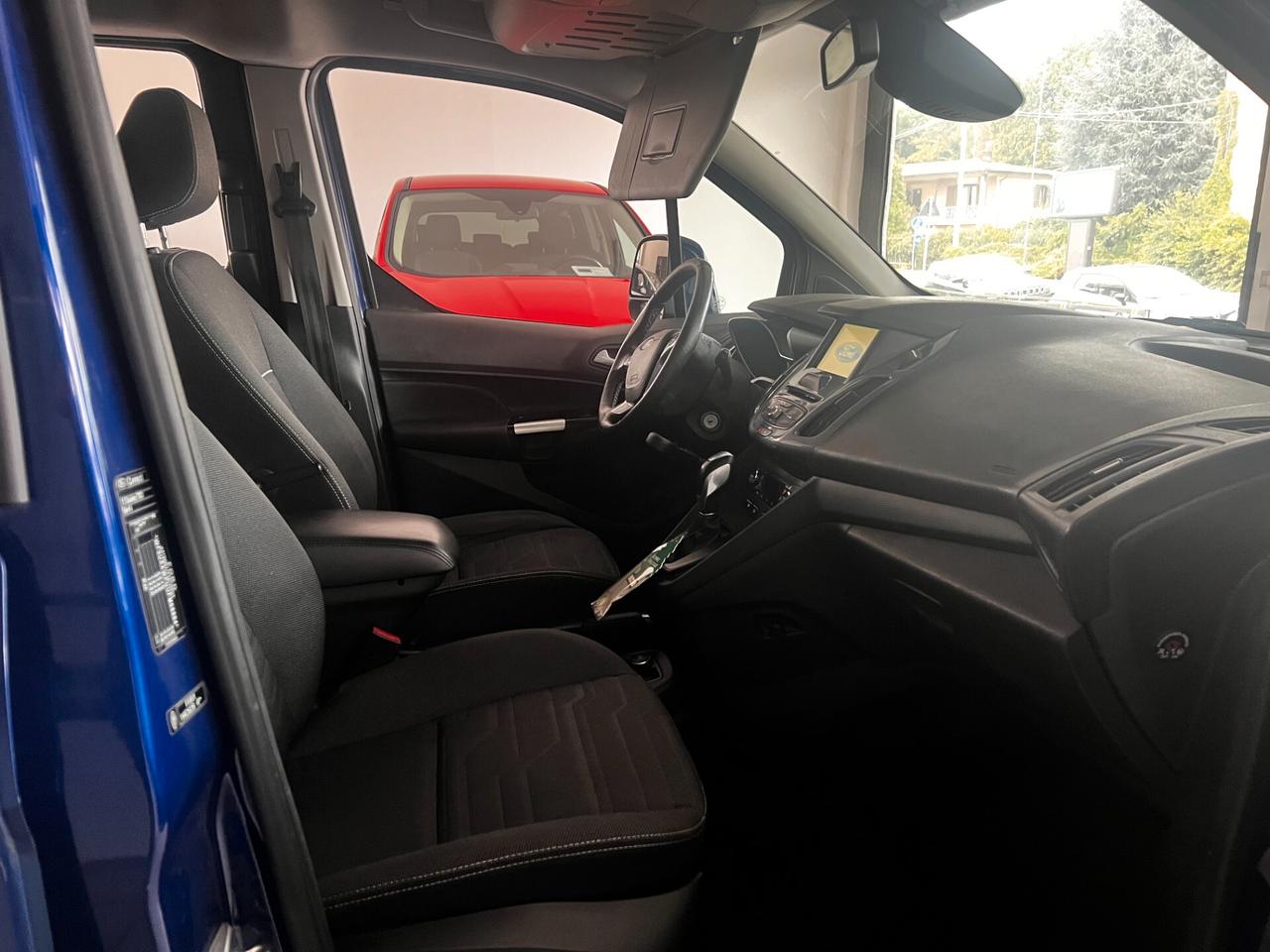 Ford Tourneo Connect 1.5 TDCi 120 CV Powershift Titanium