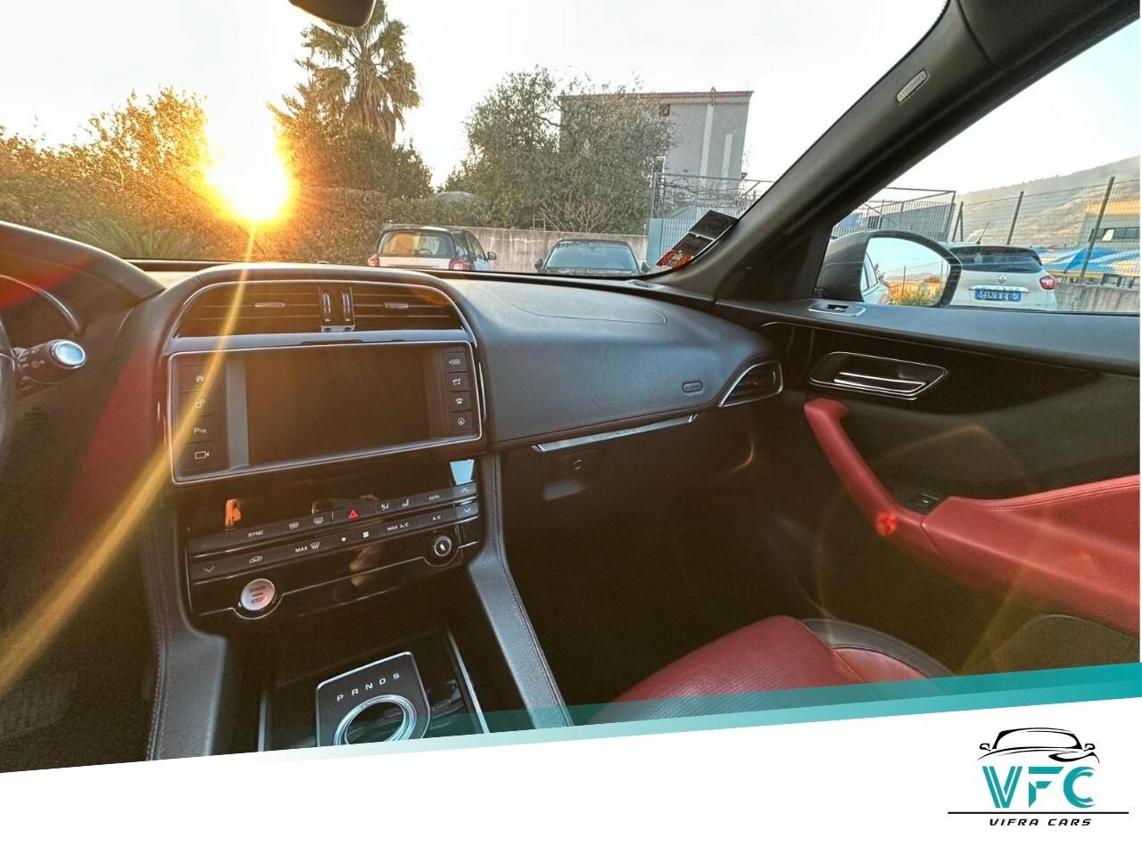 Jaguar F-Pace 2.0 D 180 CV AWD aut. Portfolio