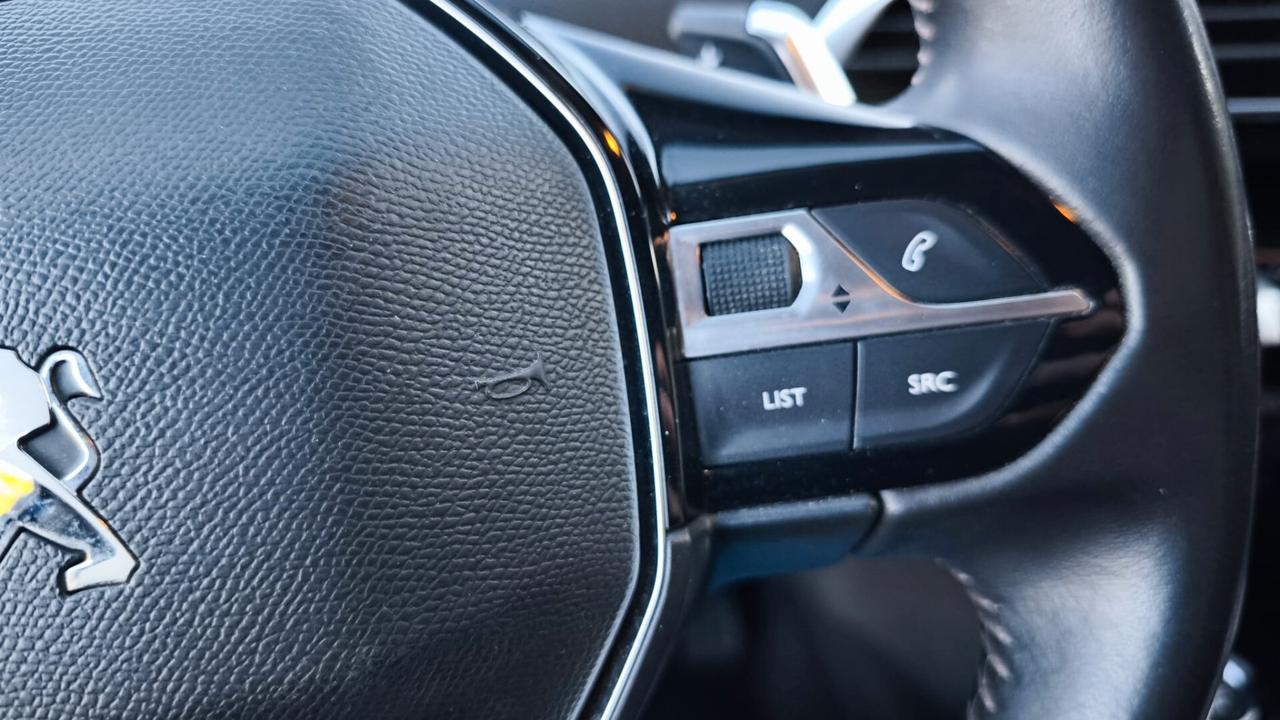 Peugeot 3008 BlueHDi 130 S&S EAT8 Active Pack