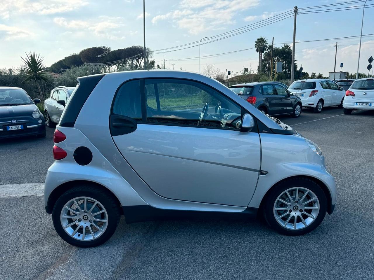 Smart ForTwo 1.0 MHD BENZ COUPE' PASSION 2009