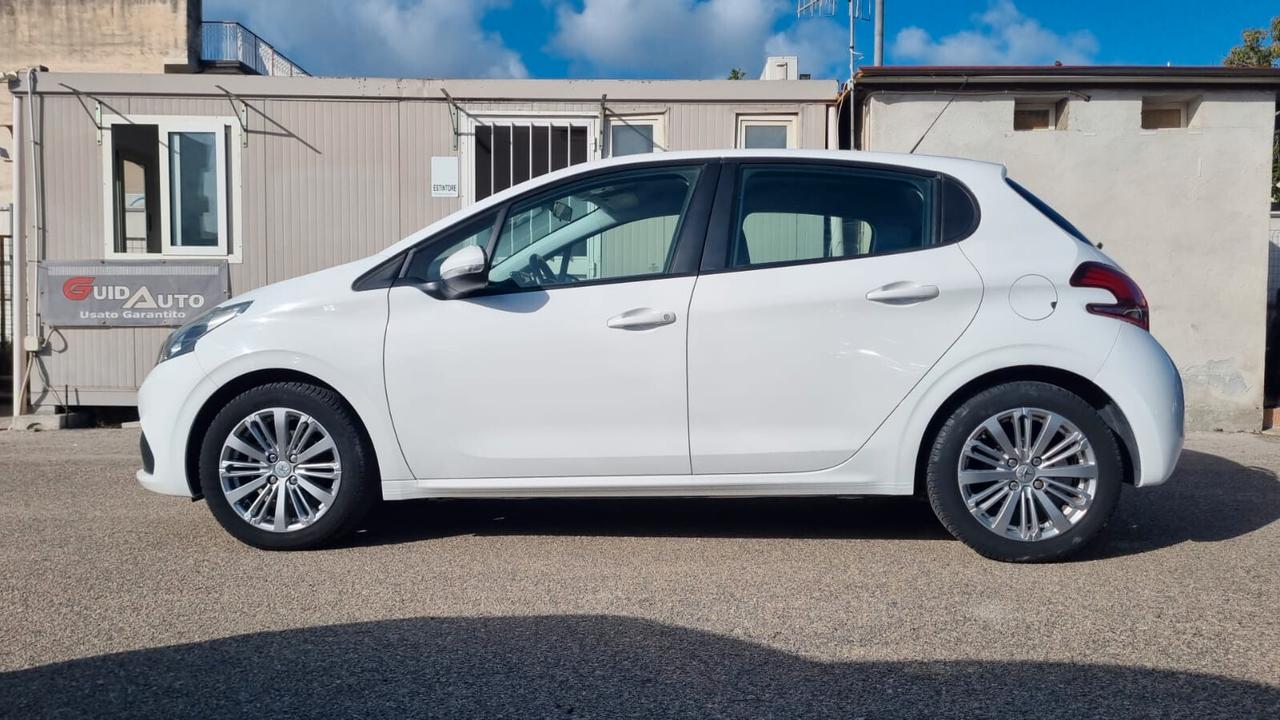 Peugeot 208 PureTech 82 5 porte Allure
