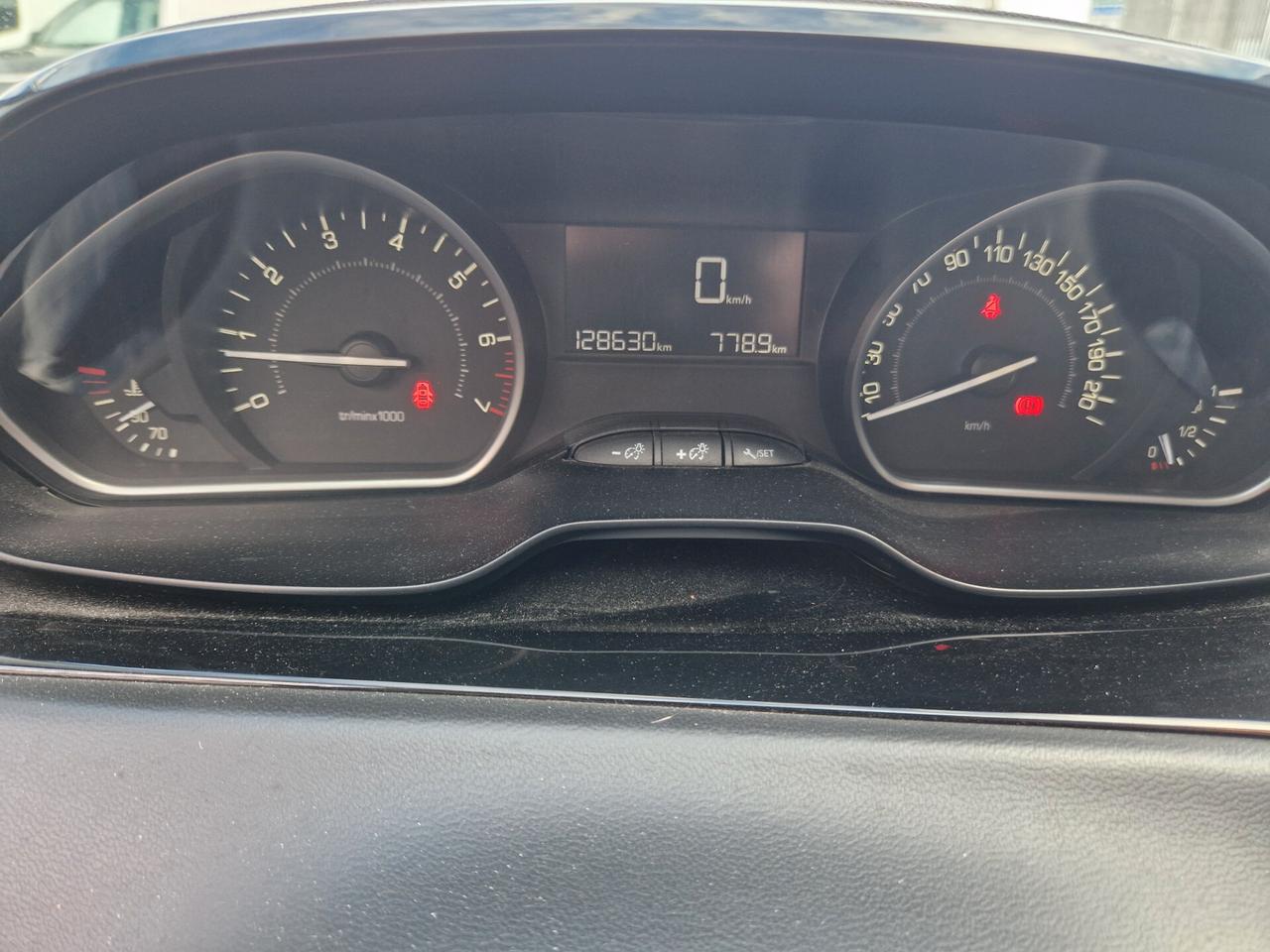 Peugeot 208 5 porte Active NEOPATENTATI