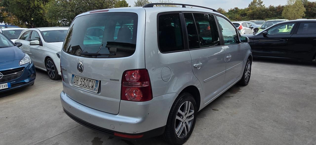 Volkswagen Touran 2.0 Highline Ecofuel