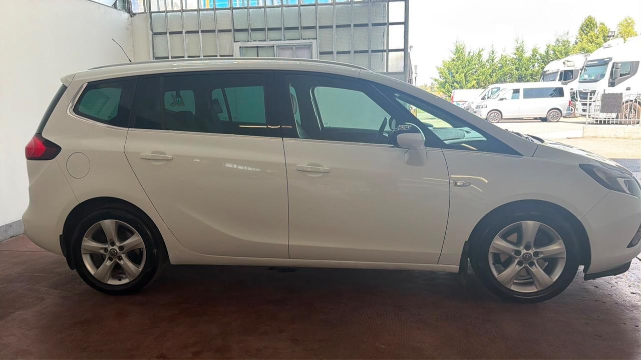 Opel Zafira Tourer 1.6 CDTi 7 POSTI