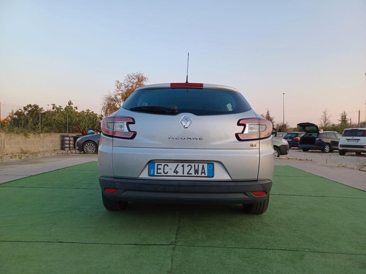 Renault Mégane 1.5 dCi 110CV EDC SporTour Luxe