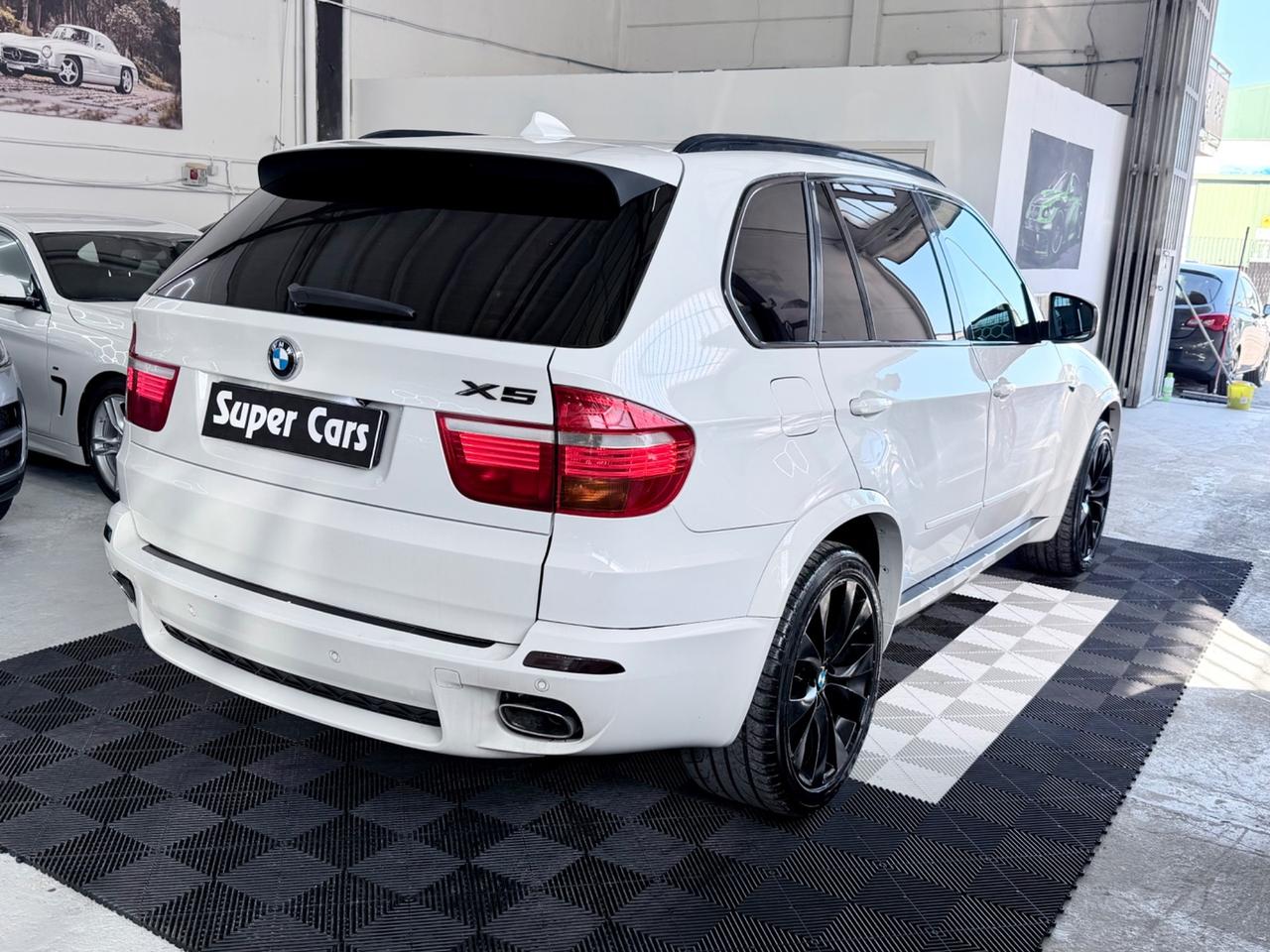 BMW X5 M-SPORT xDrive30d 235CV TETTO-DVD FULL