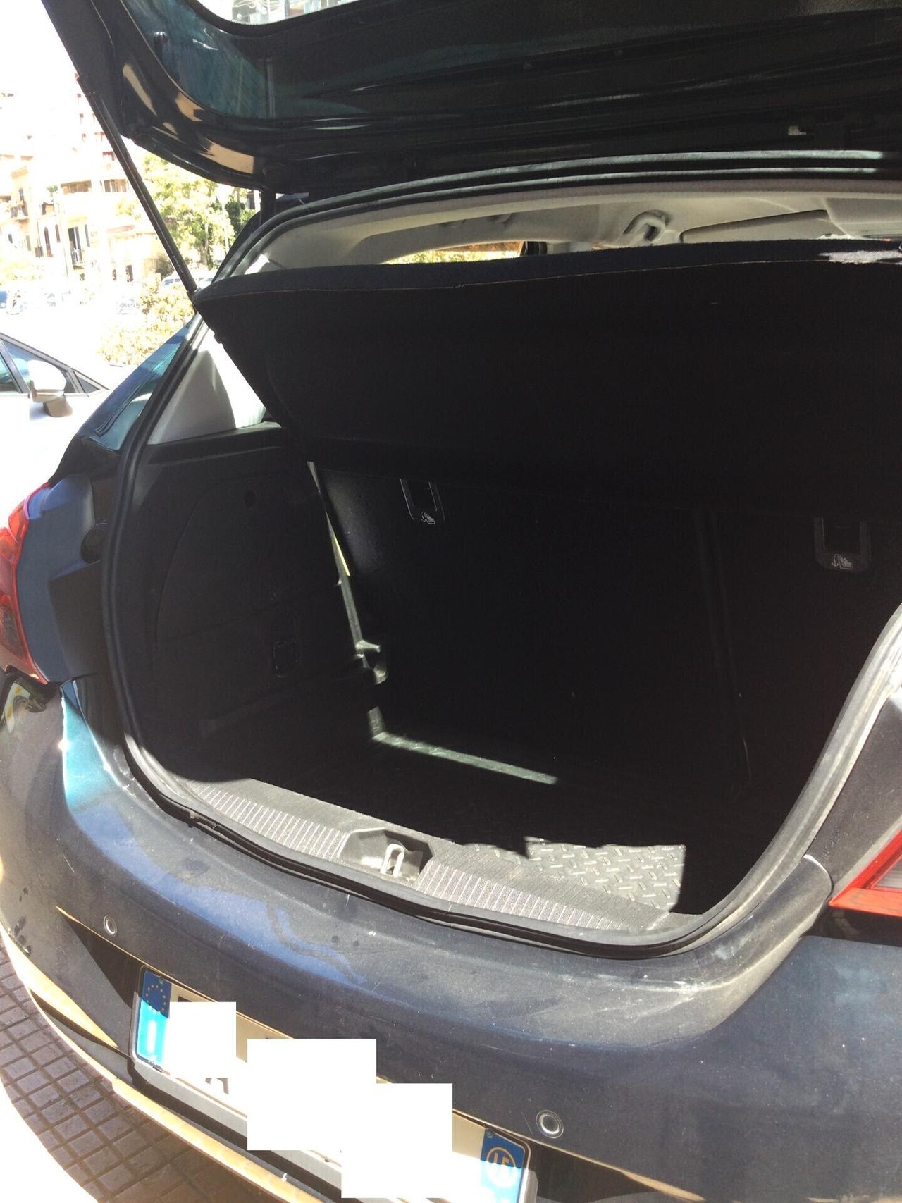 Opel Corsa 1.4 90CV GPL Tech 5 porte Cosmo
