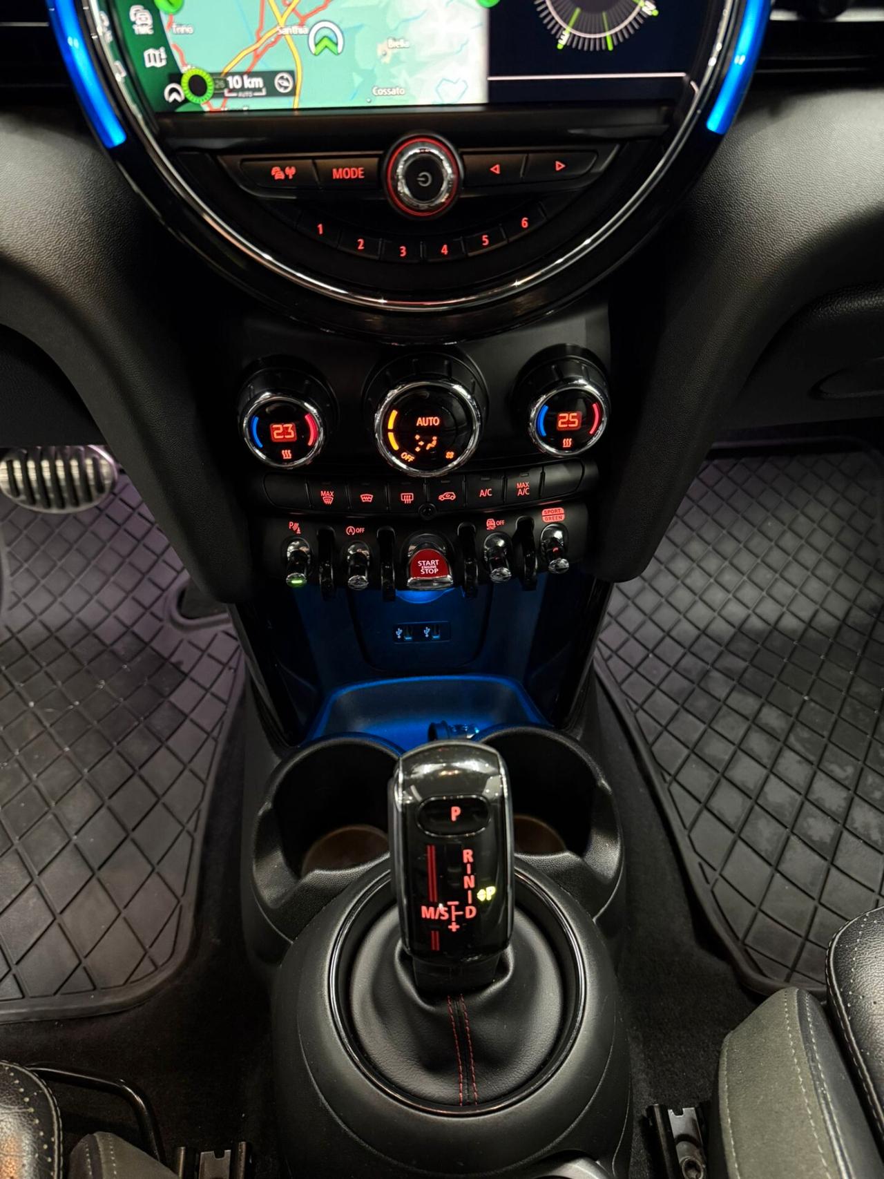 Mini John Cooper Works no super bollo