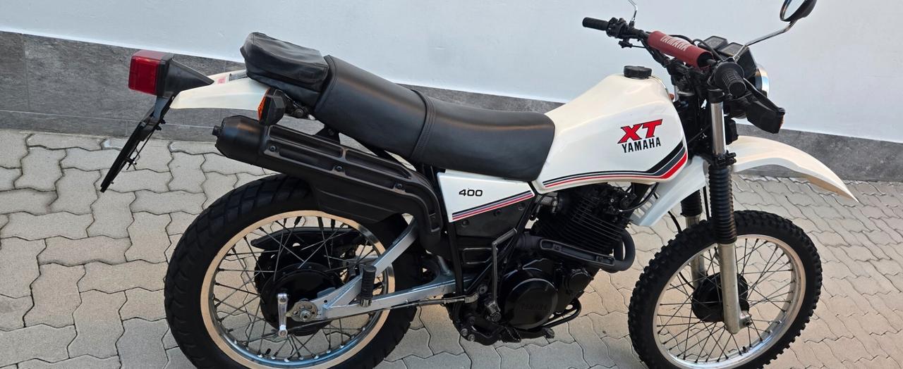 Yamaha XT 400