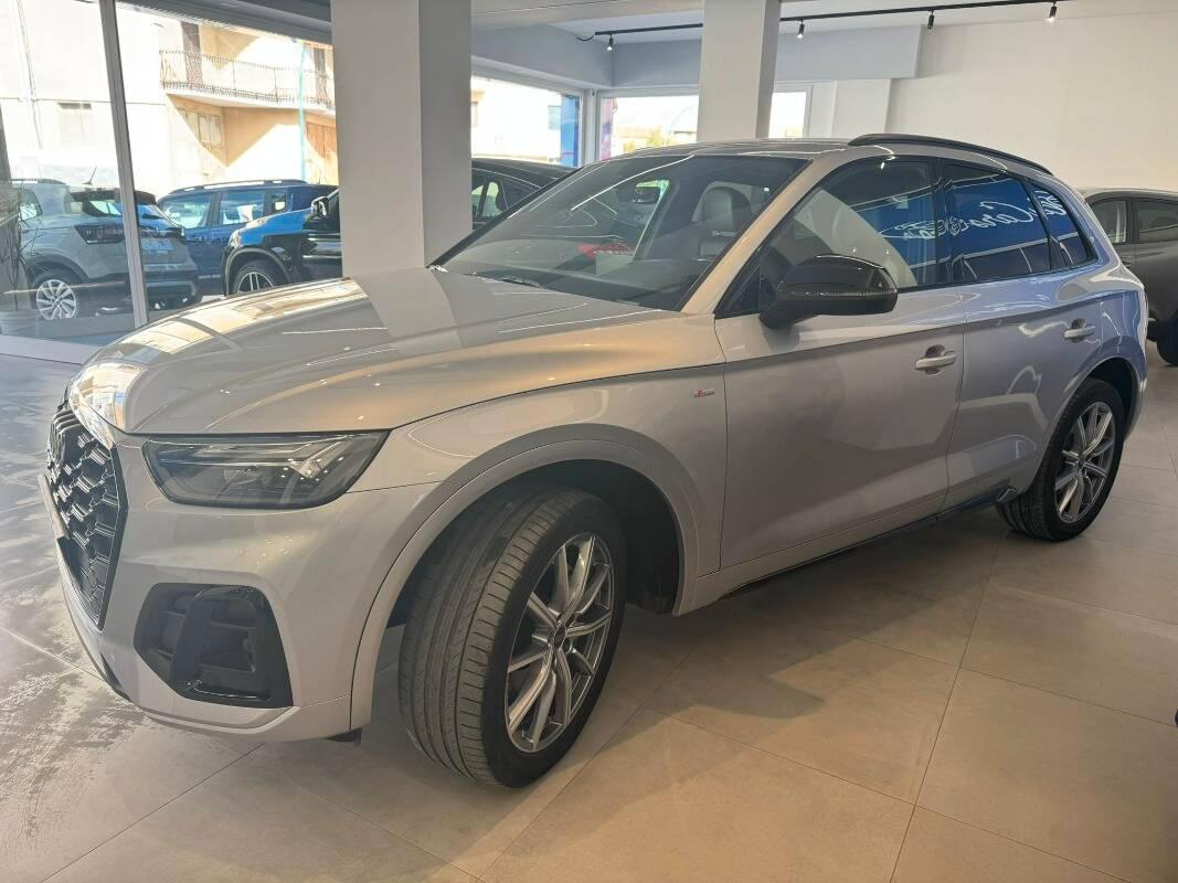 Audi Q5 40 2.0 tdi mhev 12V S line quattro s-tronic