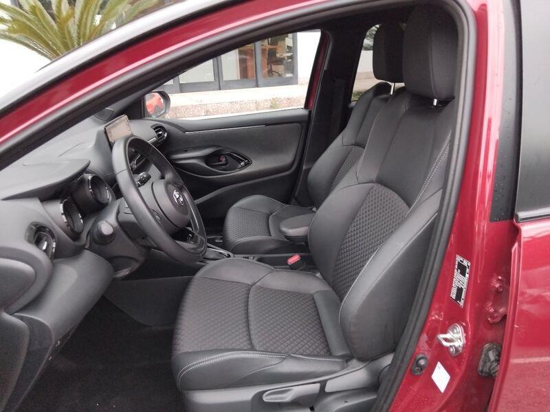 Toyota Yaris IV 2020 1.5h Lounge